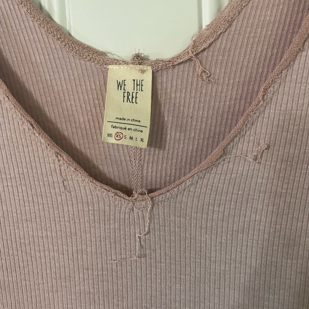 Free People Size XS Tangerine Tee in Mauve pink top blouse long sleeve - Picture 2 of 5